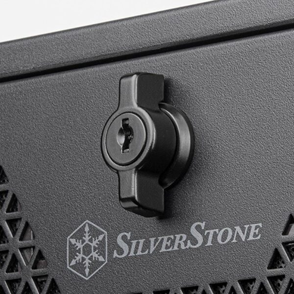 SilverStone RM44 — для монтажа в стойку, поддерживает материнские платы до SSI-EEB и 360-мм радиаторы жидкост