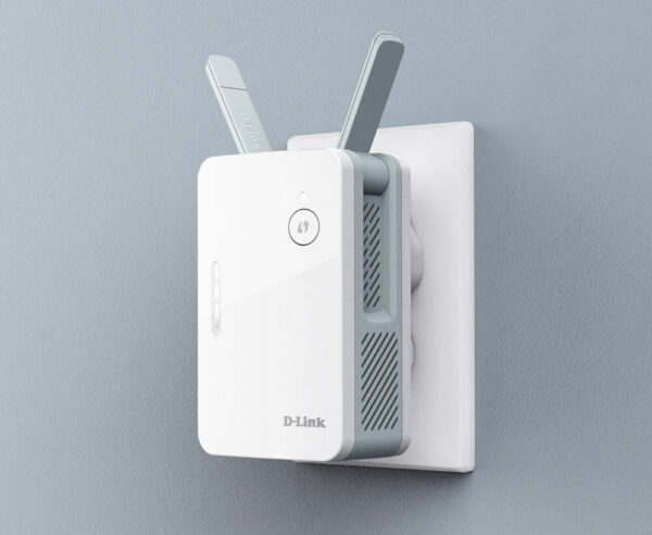 D-Link Eagle Pro AI AX1500 Mesh Range Extender — двухдиапазонный 2×2 Wi-Fi 6, покрытие до 230 кв. м / 2600 кв