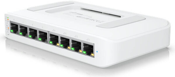 Ubiquiti Networks UniFi Lite — 8-портовый гигабитный управляемый коммутатор, совместимость с PoE+, бюджет мощности